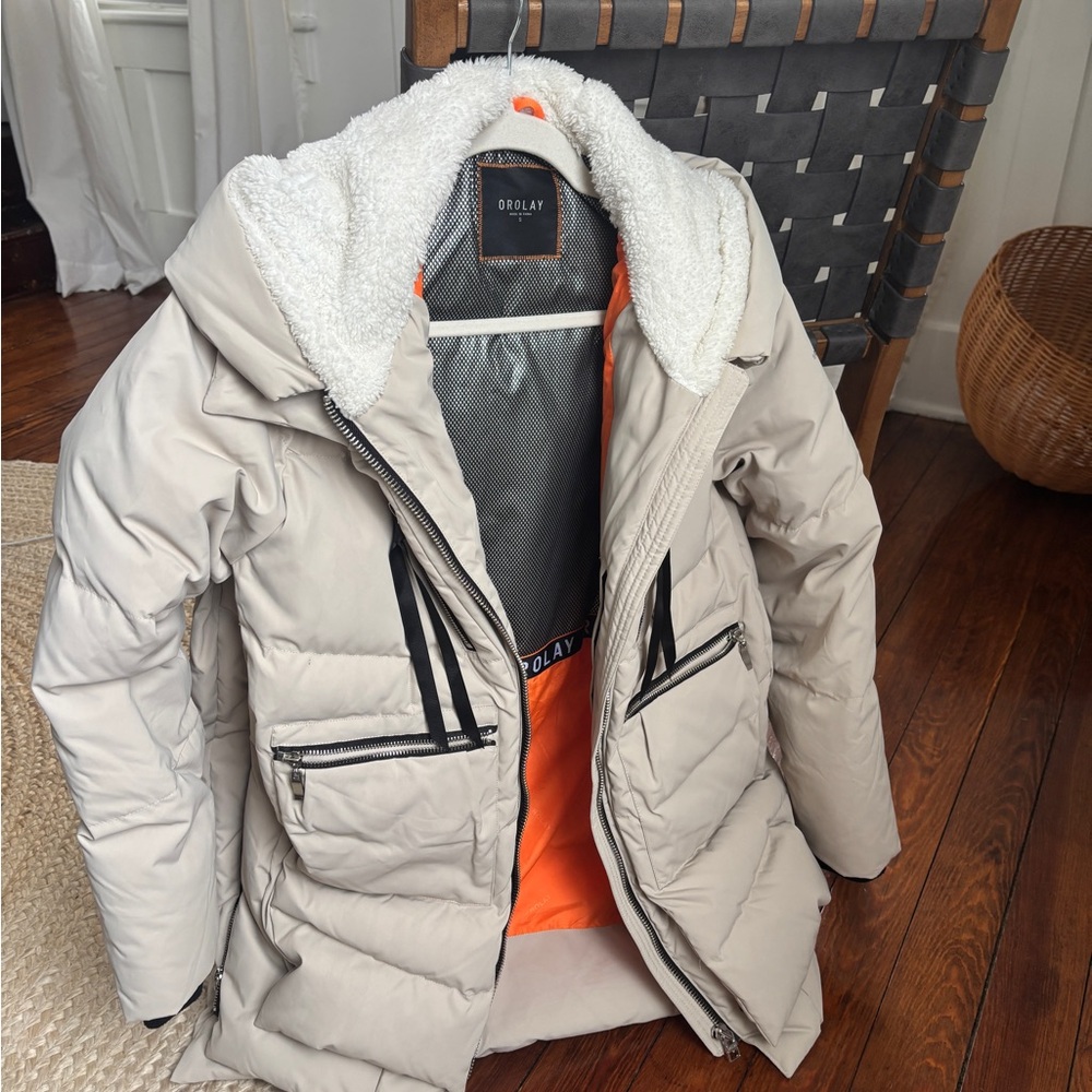Dolay Beige Puffer Jacket with Sherpa Lining